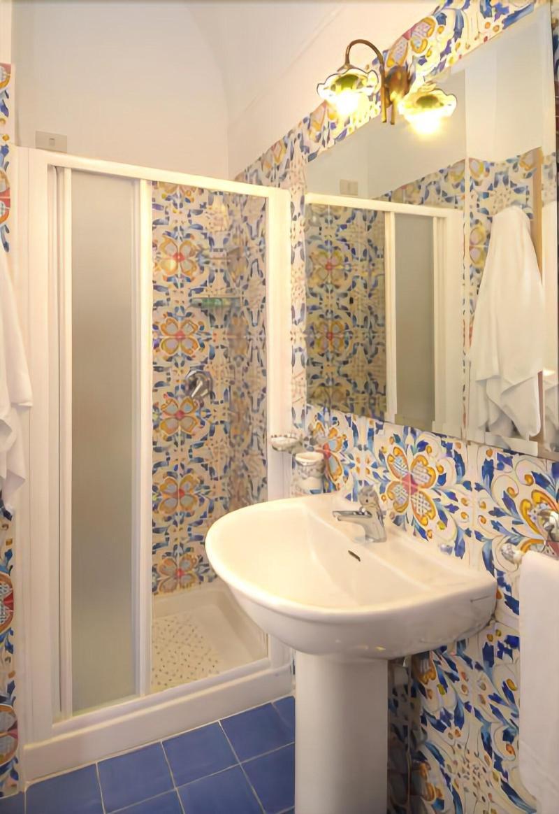 Locanda Degli Dei Praiano Bagian luar foto